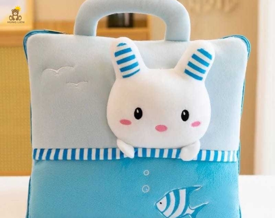Chăn gối 2 in 1 - hình một chú thỏ hoạt hình