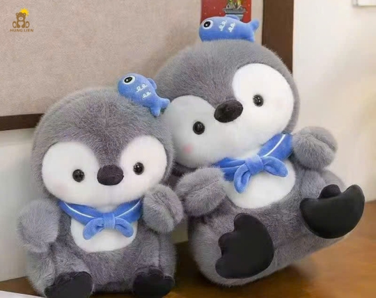 Gấu bông Chim cánh cụt đeo khăn