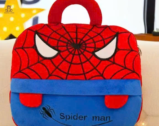 Chăn gối 2 in 1 - hình siêu nhân người nhện