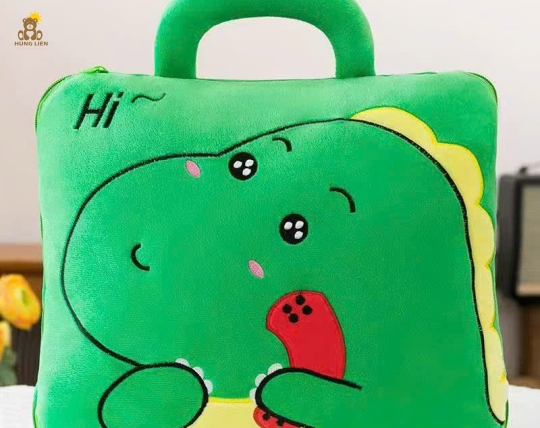 Chăn gối 2 in 1 - hình một chú ngựa đáng iu nghe điện thoại